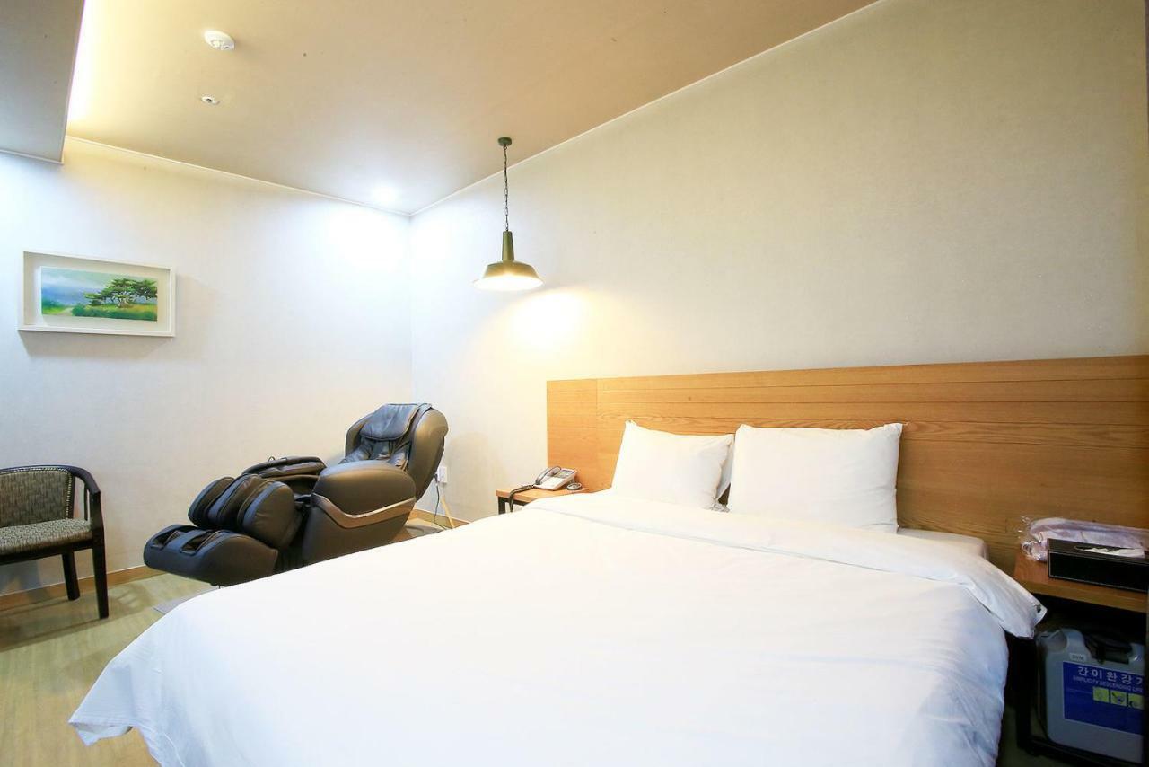 A7 Hotel Suwon Exterior foto